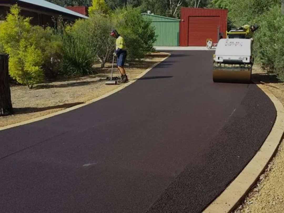 Асфалтиране на алеи